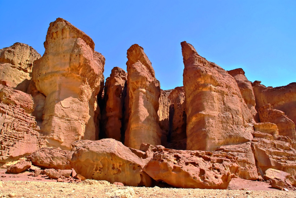 Solomons pillars